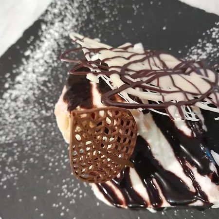 Отель Regina Yeti Bistrot 3*