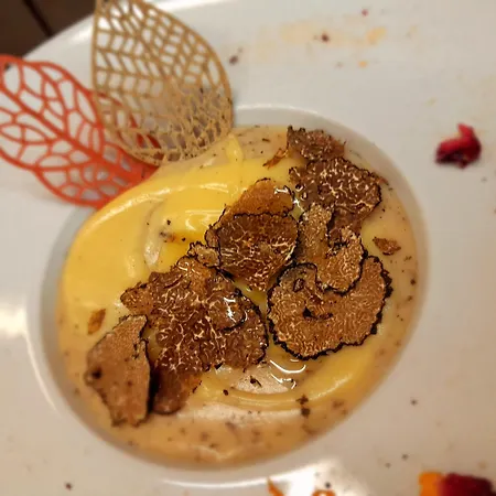 Отель Regina Yeti Bistrot 3*