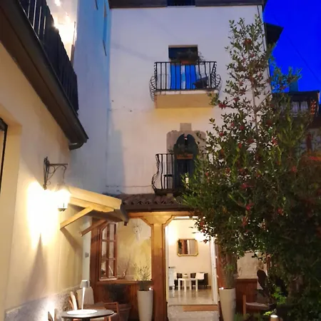 Отель Regina Yeti Bistrot Сестола