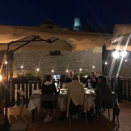 Regina Yeti Bistrot 3* سيستولا